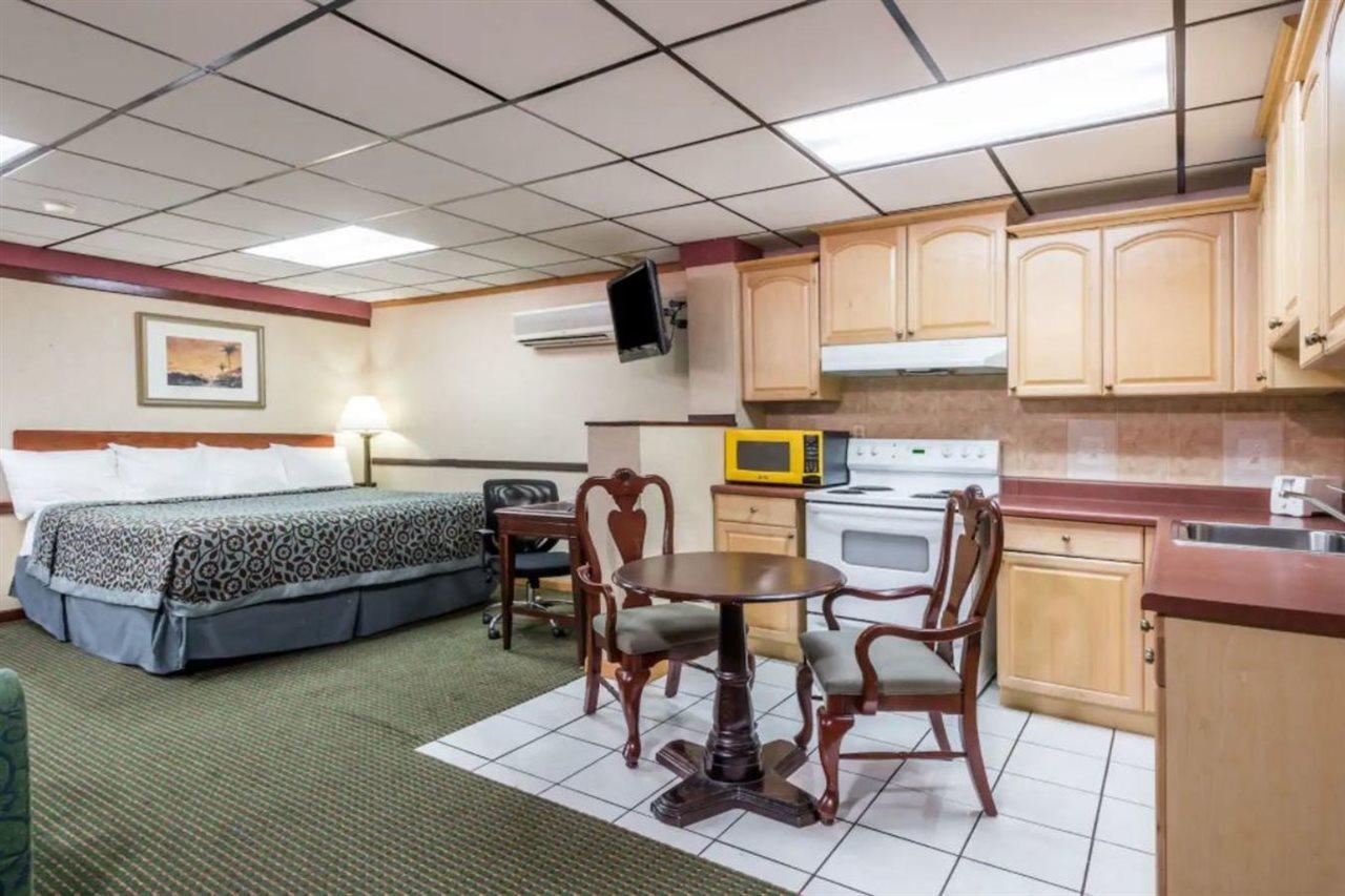 Days Inn by Wyndham Pittsburgh Exterior foto